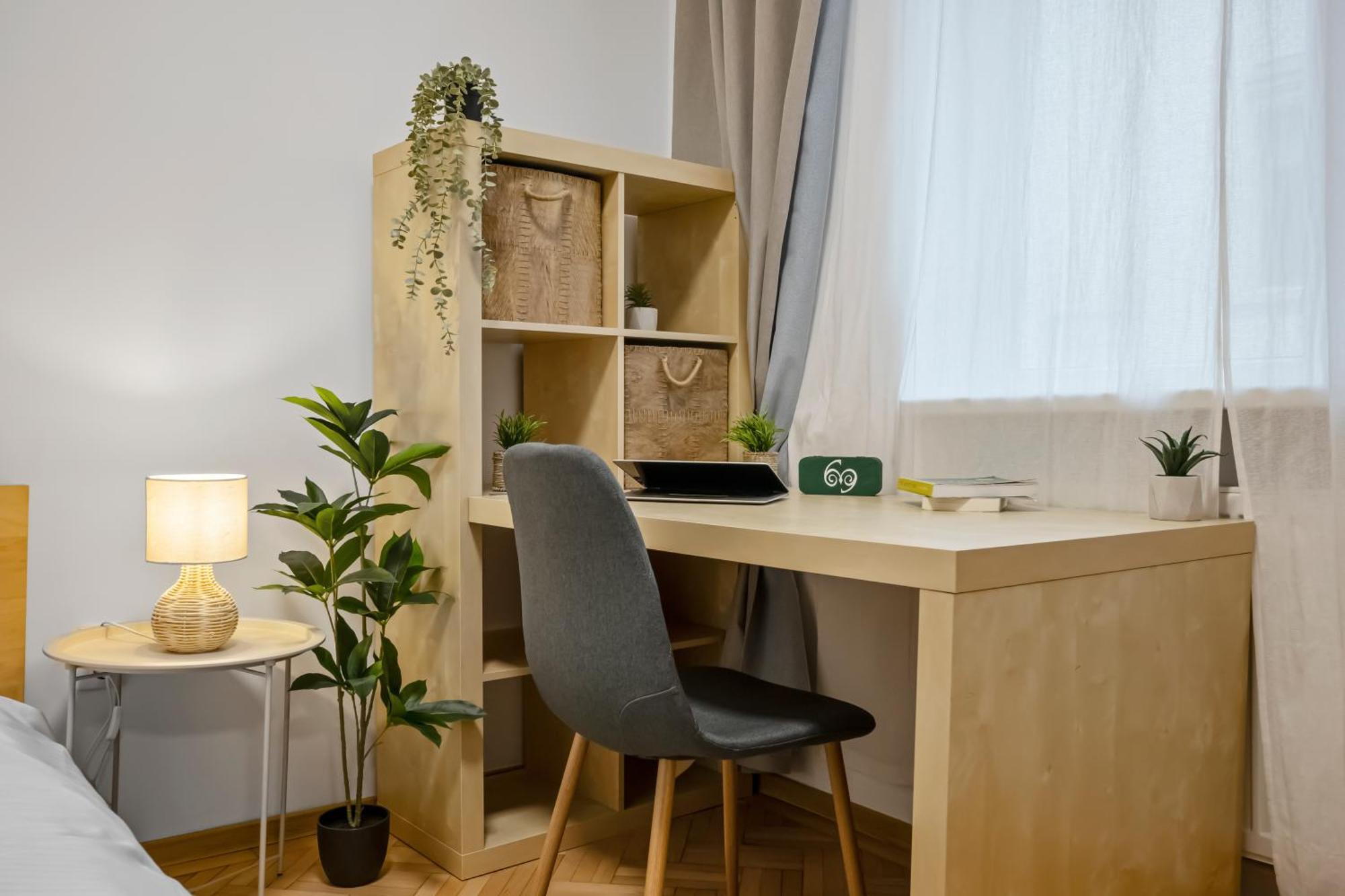 Earthy Escape - Central Apt With Balcony Bucharest Exterior photo