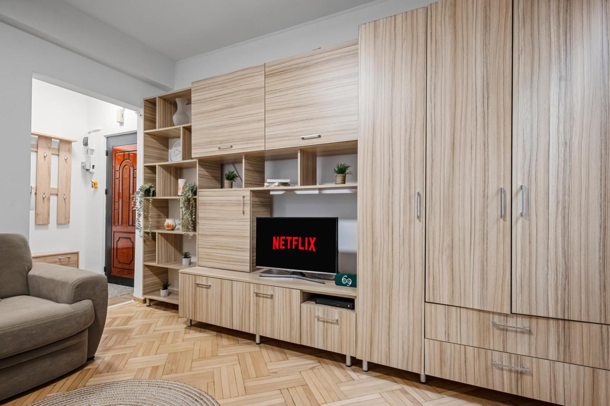 Earthy Escape - Central Apt With Balcony Bucharest Exterior photo