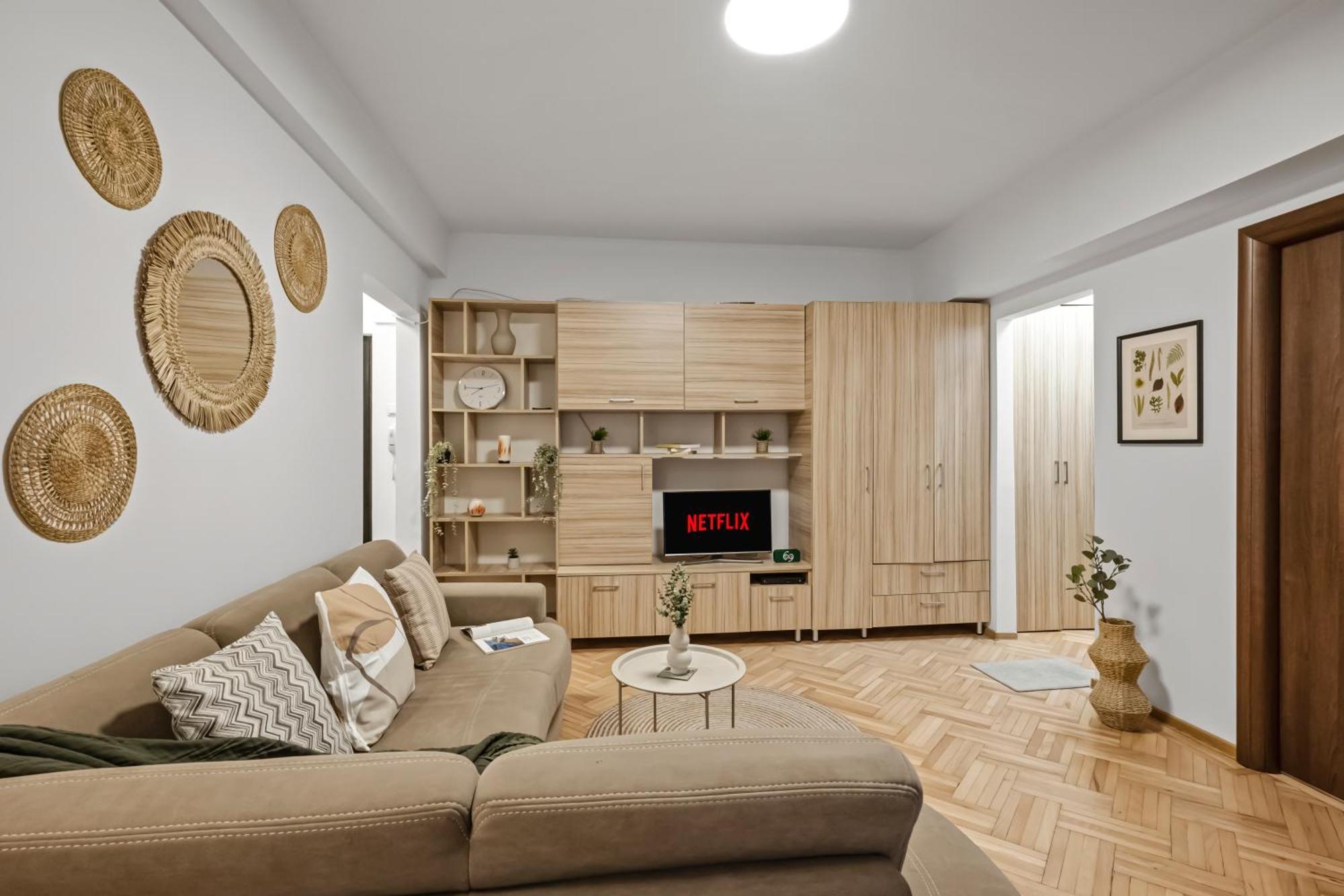 Earthy Escape - Central Apt With Balcony Bucharest Exterior photo